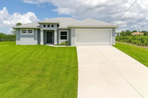 2514 27 Street Lehigh Acres FL 33971