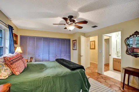 2831 Ne 34th Court Lighthouse Point FL 33064