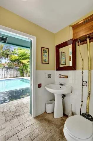 2831 Ne 34th Court Lighthouse Point FL 33064