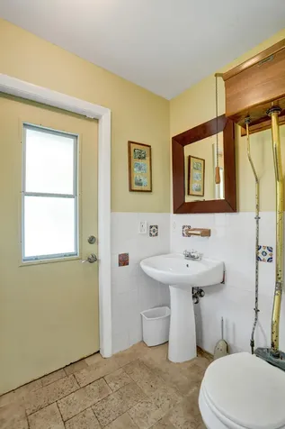 2831 Ne 34th Court Lighthouse Point FL 33064
