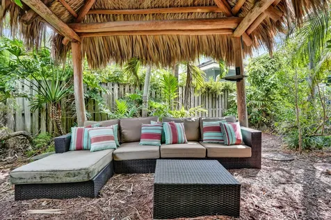 2831 Ne 34th Court Lighthouse Point FL 33064