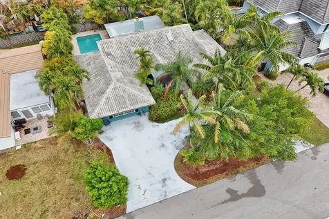 2831 Ne 34th Court Lighthouse Point FL 33064