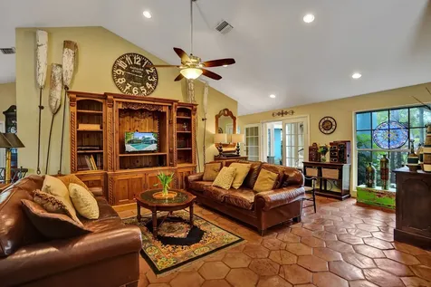 2831 Ne 34th Court Lighthouse Point FL 33064