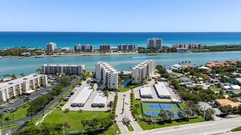 19800 Sandpointe Bay Drive Tequesta FL 33469
