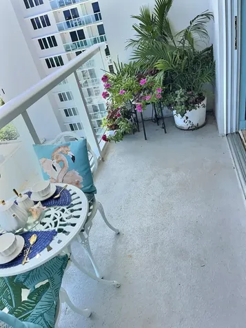 19201 Collins Avenue Sunny Isles Beach FL 33160