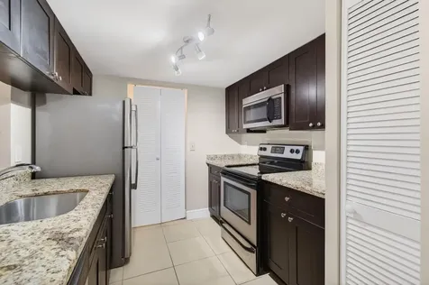 9901 Westview Drive Coral Springs FL 33076