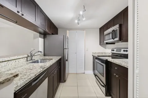 9901 Westview Drive Coral Springs FL 33076