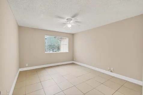9901 Westview Drive Coral Springs FL 33076