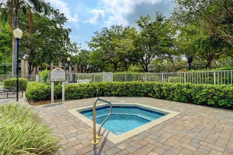 9901 Westview Drive Coral Springs FL 33076