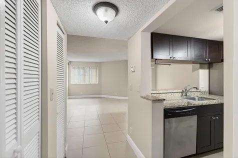 9901 Westview Drive Coral Springs FL 33076