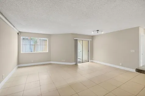 9901 Westview Drive Coral Springs FL 33076