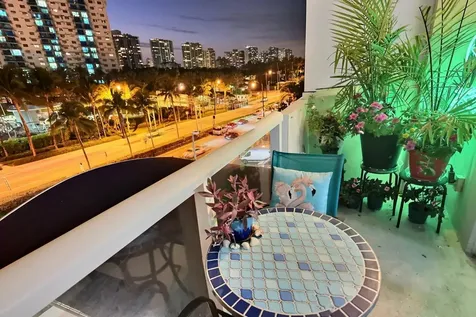 19201 Collins Avenue Sunny Isles Beach FL 33160