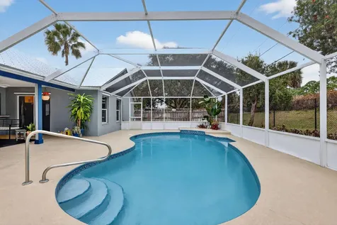1911 Sw Janette Avenue Port Saint Lucie FL 34953
