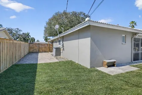 800 Sw 12th Avenue Boca Raton FL 33486