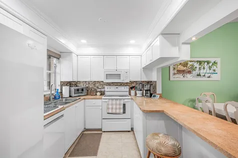 2950 Se Ocean Boulevard Stuart FL 34996