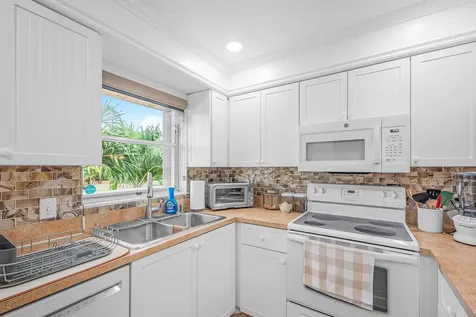 2950 Se Ocean Boulevard Stuart FL 34996