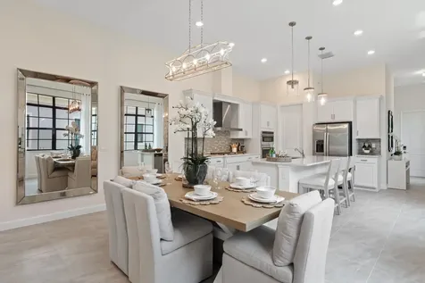 560 Se Fascino Circle Port Saint Lucie FL 34984