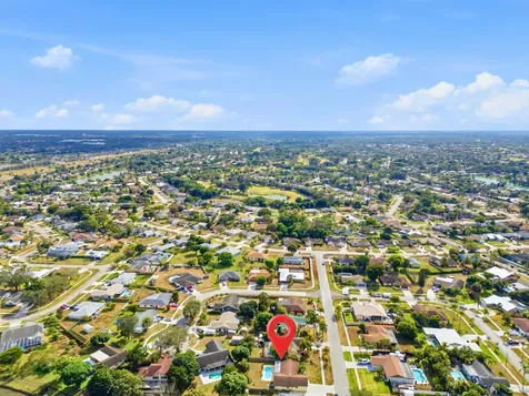 150 Valencia Street Royal Palm Beach FL 33411