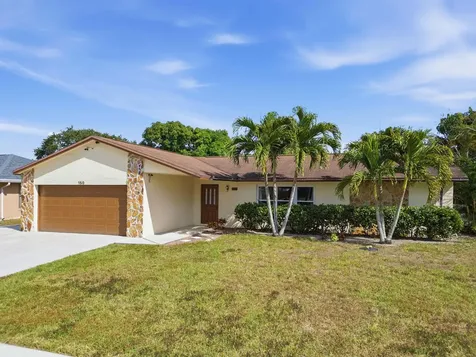 150 Valencia Street Royal Palm Beach FL 33411