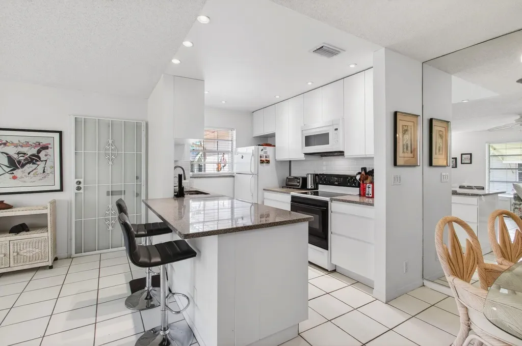 1327 High Point Way Delray Beach FL 33445