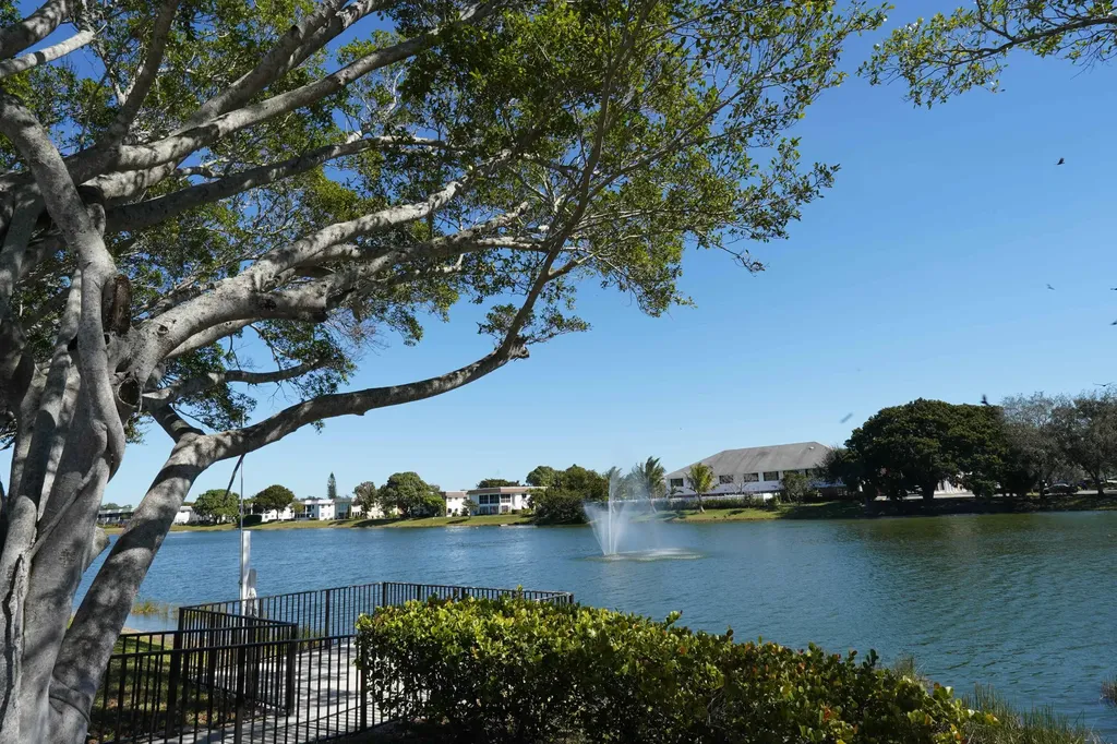 226 Wellington G West Palm Beach FL 33417