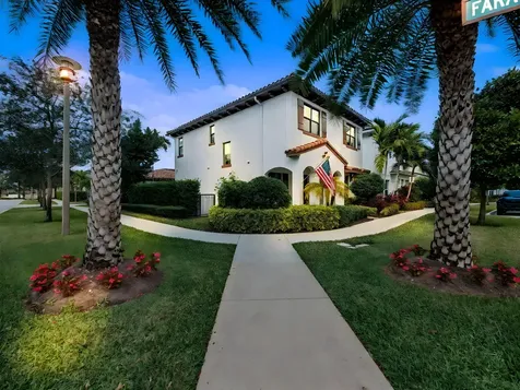 8125 Hobbes Way Palm Beach Gardens FL 33418