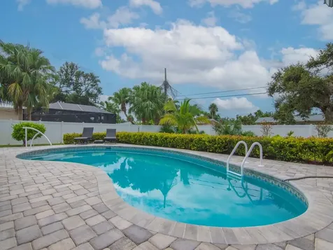 606 Conn Way Vero Beach FL 32963