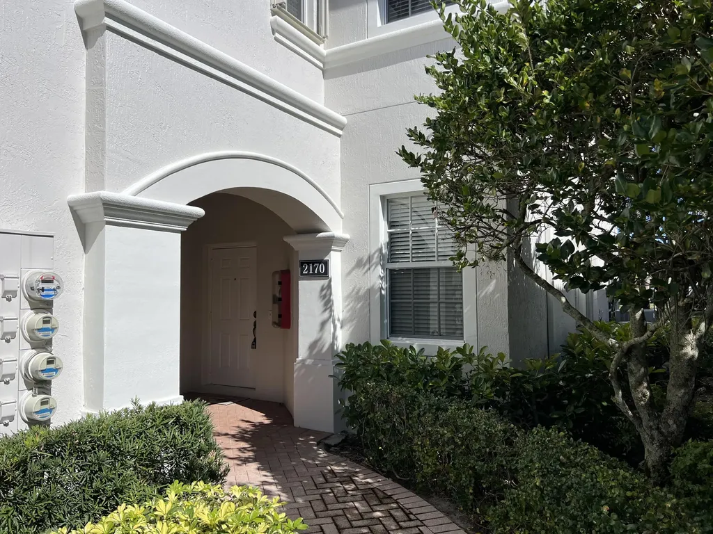 2170 Wingate Bend Wellington FL 33414