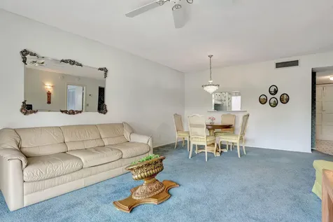 4000 Nw 44th Avenue Lauderdale Lakes FL 33319