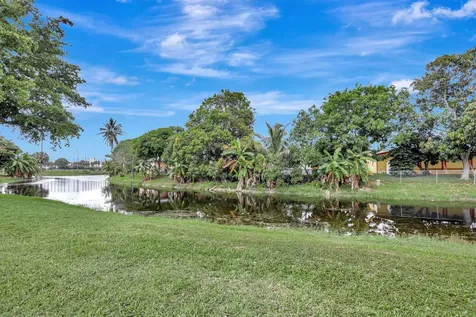 4000 Nw 44th Avenue Lauderdale Lakes FL 33319