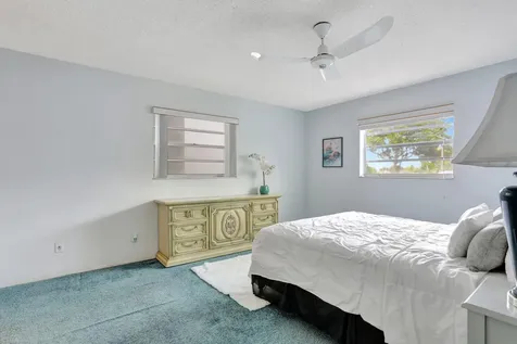 4000 Nw 44th Avenue Lauderdale Lakes FL 33319