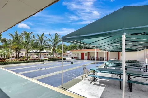 4000 Nw 44th Avenue Lauderdale Lakes FL 33319