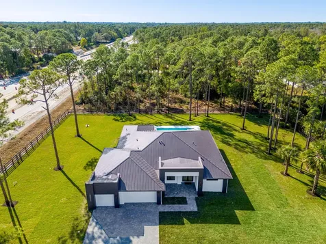 16024 84th Court Loxahatchee FL 33470