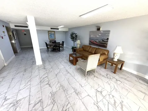 733 SE 1st Way Deerfield Beach FL 33441