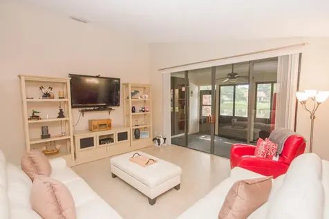 4907 Boxwood Circle Boynton Beach FL 33436