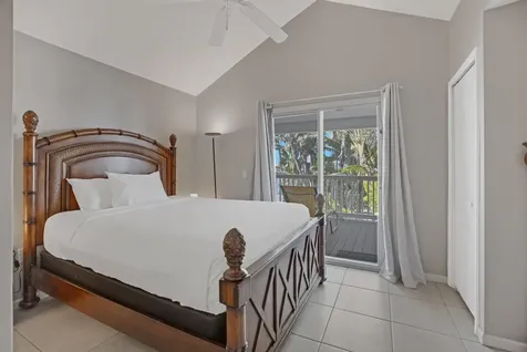 5081 Sunset Village Drive Duck Key FL 33050