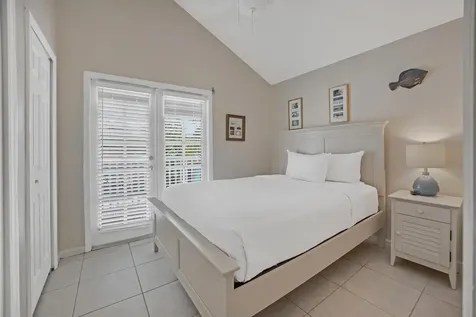 5081 Sunset Village Drive Duck Key FL 33050