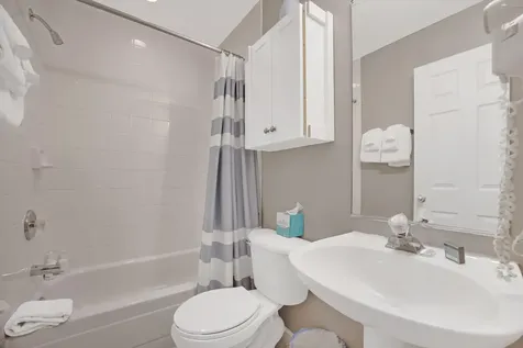 5081 Sunset Village Drive Duck Key FL 33050