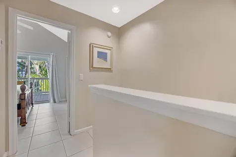 5081 Sunset Village Drive Duck Key FL 33050