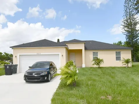 301 SE Bayview Terrace Port Saint Lucie FL 34983
