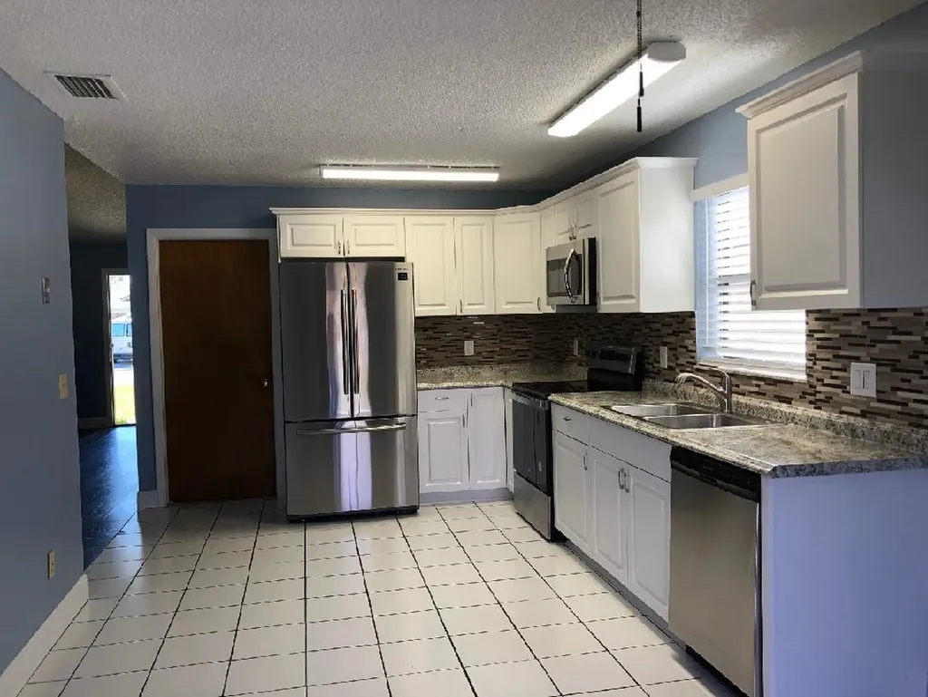 5890 SE Wilsie Drive Stuart FL 34997