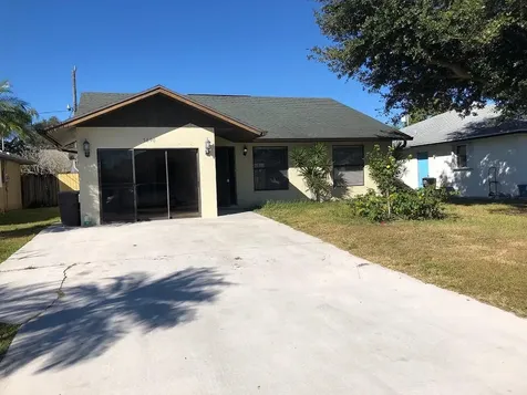 5890 SE Wilsie Drive Stuart FL 34997