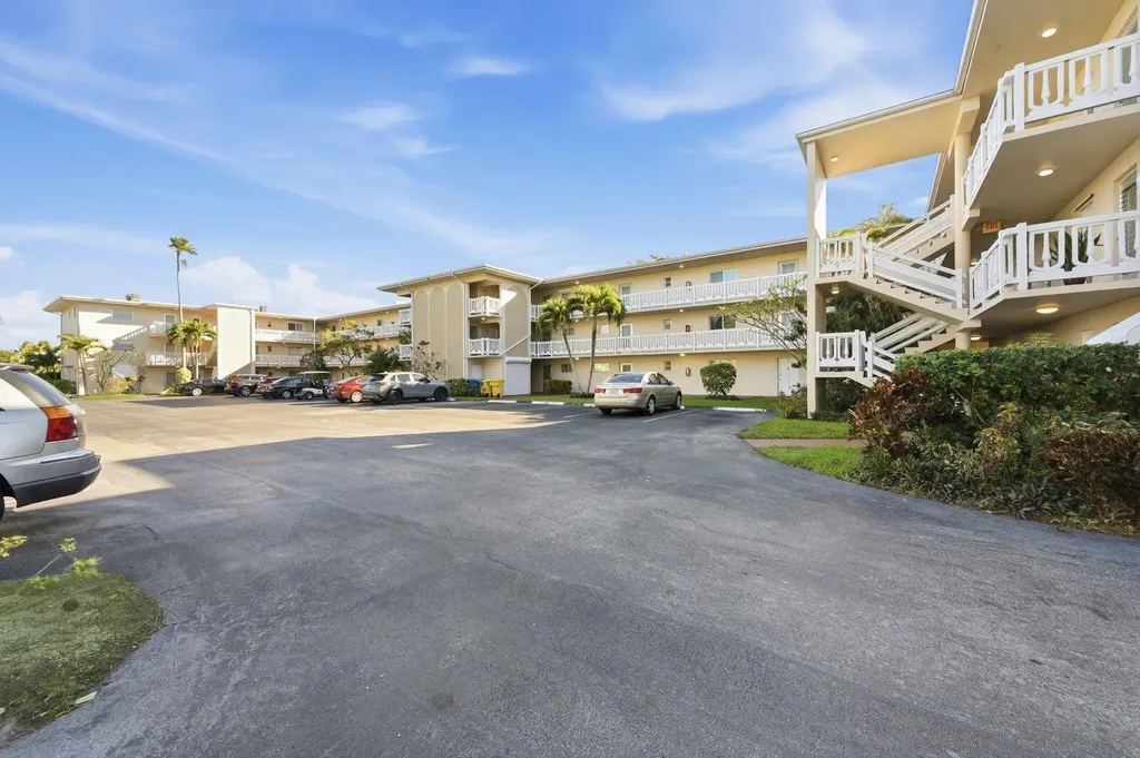 2615 N Garden Drive Lake Worth FL 33461