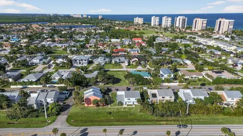 1000 Shorewinds Drive Hutchinson Island FL 34949