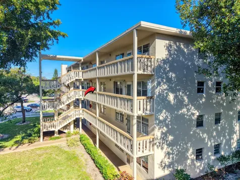 3002 Ventnor Deerfield Beach FL 33442
