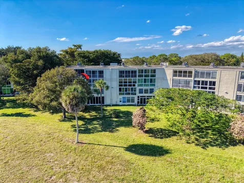 3002 Ventnor Deerfield Beach FL 33442