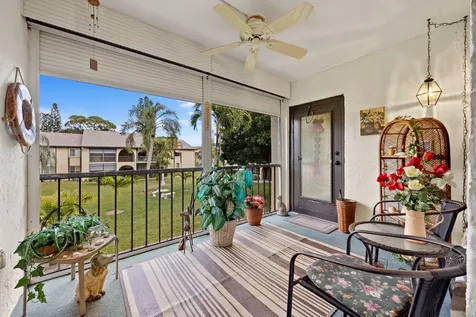 306 Pine Ridge Circle Greenacres FL 33463