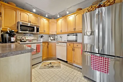 306 Pine Ridge Circle Greenacres FL 33463