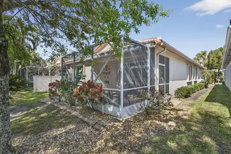 9146 Bay Point Circle West Palm Beach FL 33411