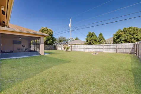 1585 Sw Merchant Lane Port Saint Lucie FL 34953